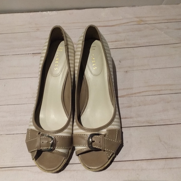 Beautiful espadrilles by Nickles 🌸 - Picture 3 of 12